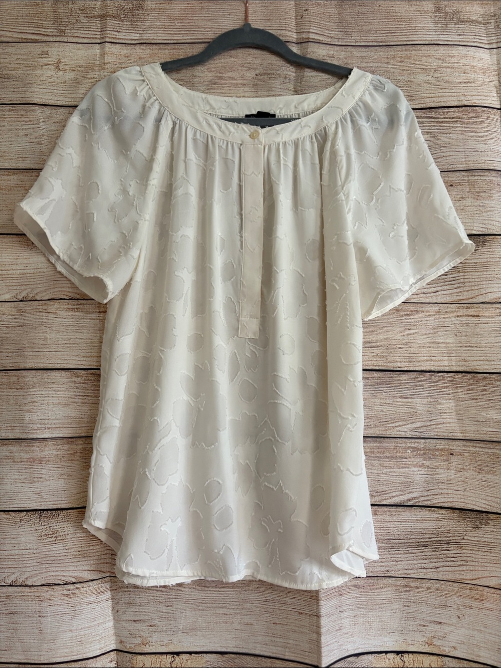 Ann Taylor Women's Cream Short-Sleeve Textured Blouse